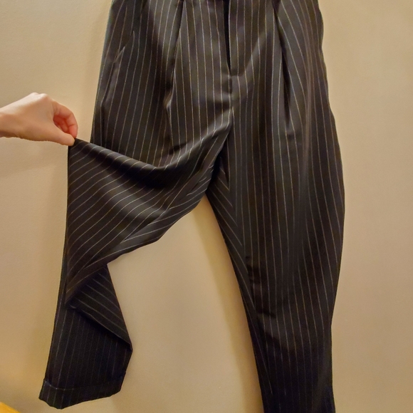 Forever 21 pinstripes tailor pants small size - Picture 3 of 6